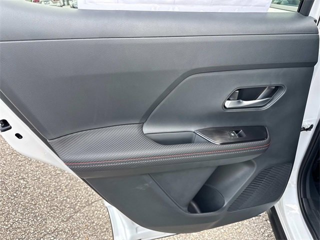 New 2025 Nissan Kicks SR image 14