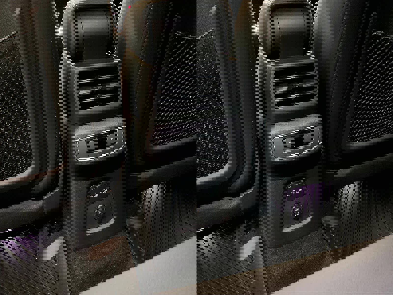 Used 2023 Audi Q4 e-tron Premium Plus w/ Premium Plus image 33