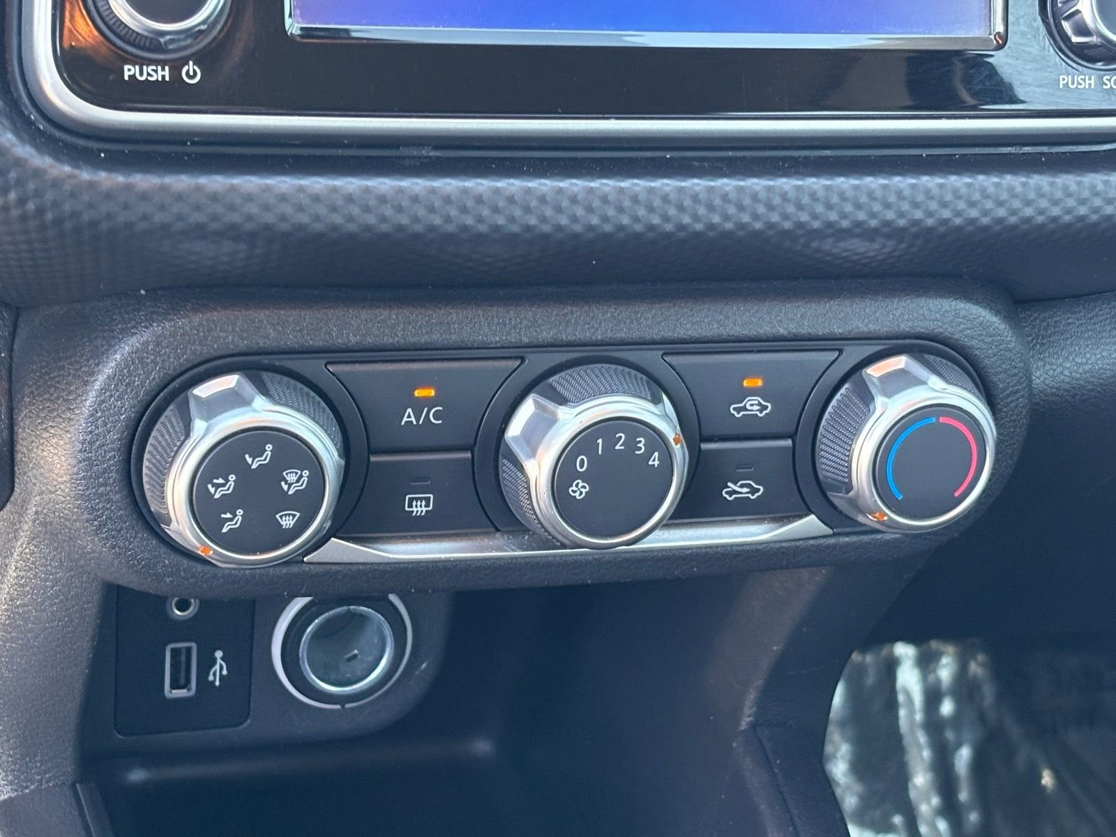 Used 2023 Nissan Kicks S FWD image 31