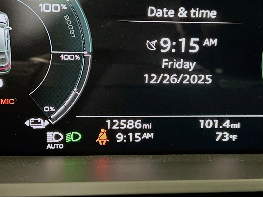 Used 2024 Audi Q8 e-tron Prestige image 13