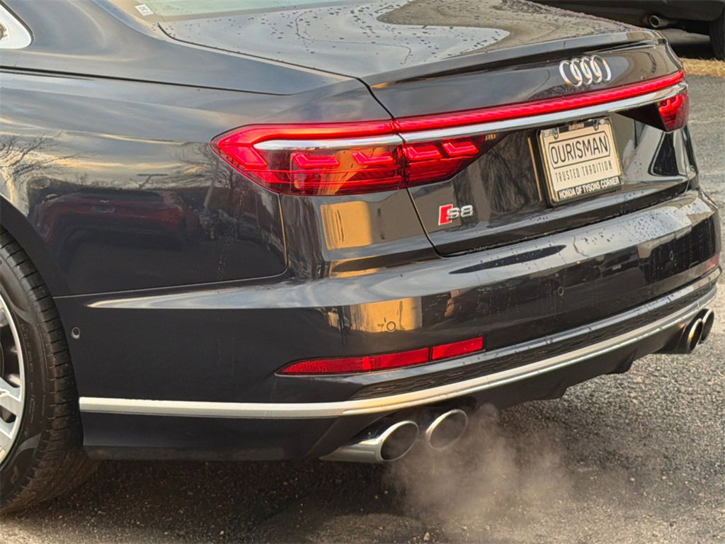 Used 2020 Audi S8 L image 7
