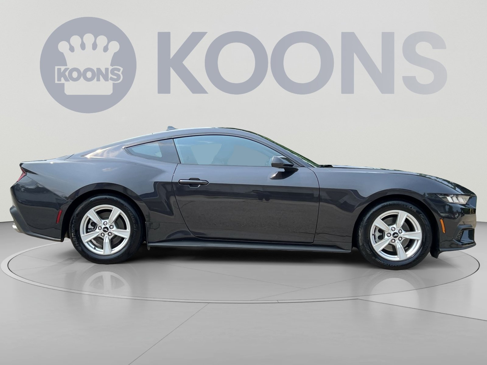 Used 2024 Ford Mustang Coupe RWD image 8