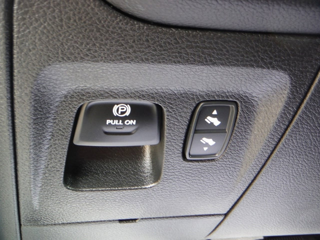 Used 2026 RAM 1500 Laramie AWD/4WD image 18
