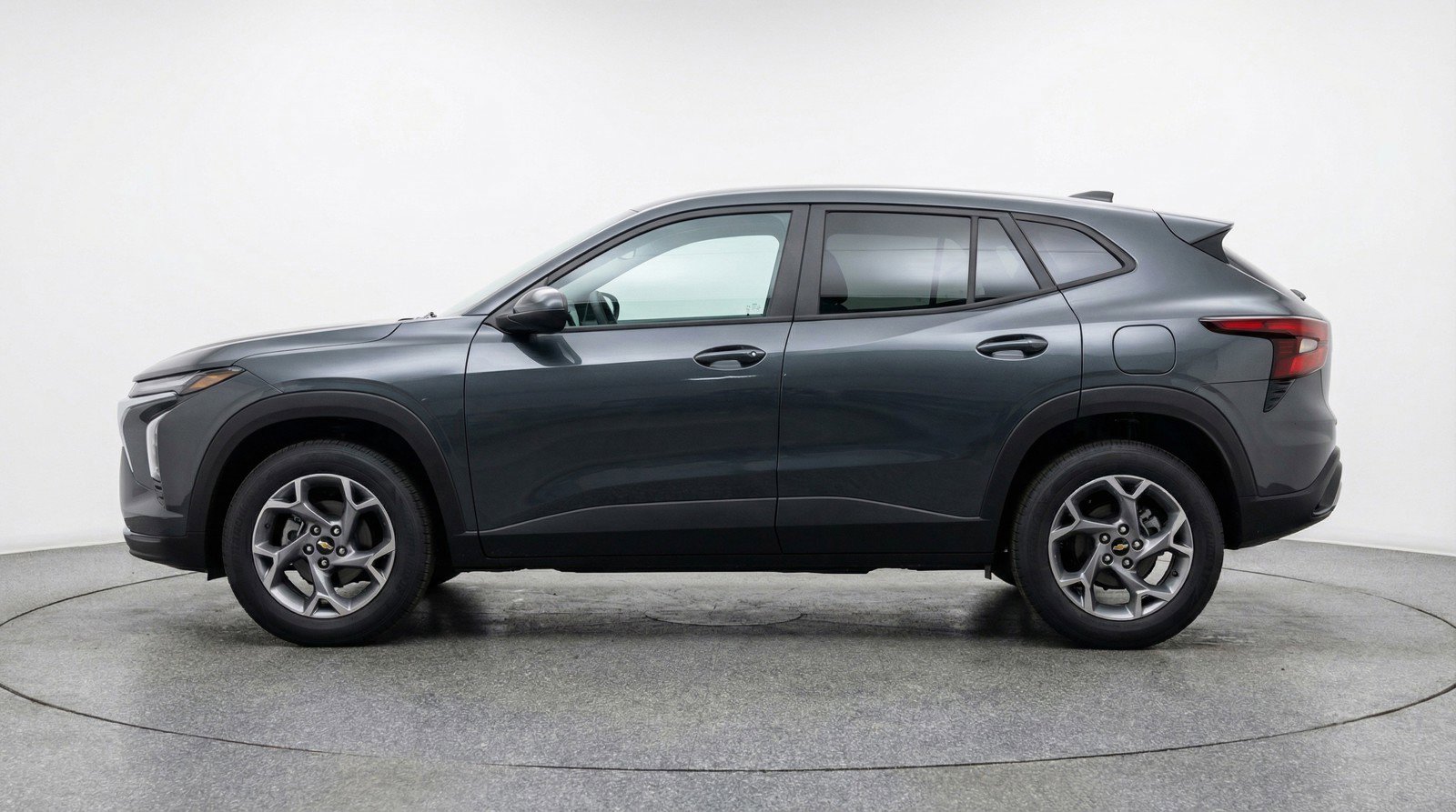 Used 2025 Chevrolet Trax LT image 5