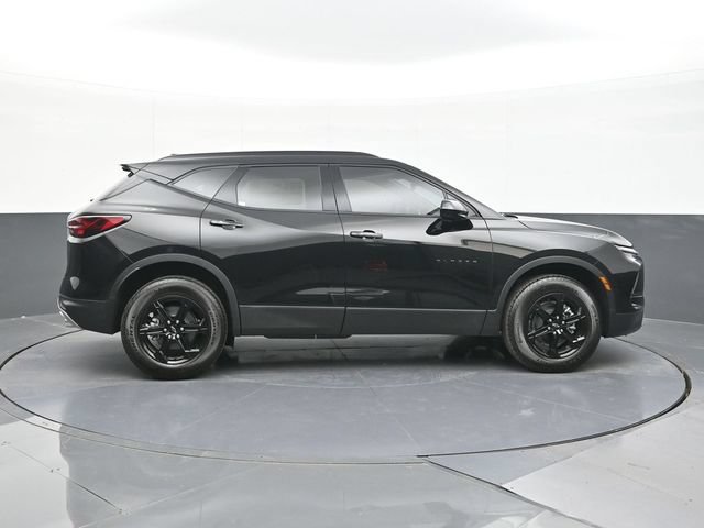 New 2026 Chevrolet Blazer LT w/ Midnight/Sport Edition FWD image 12