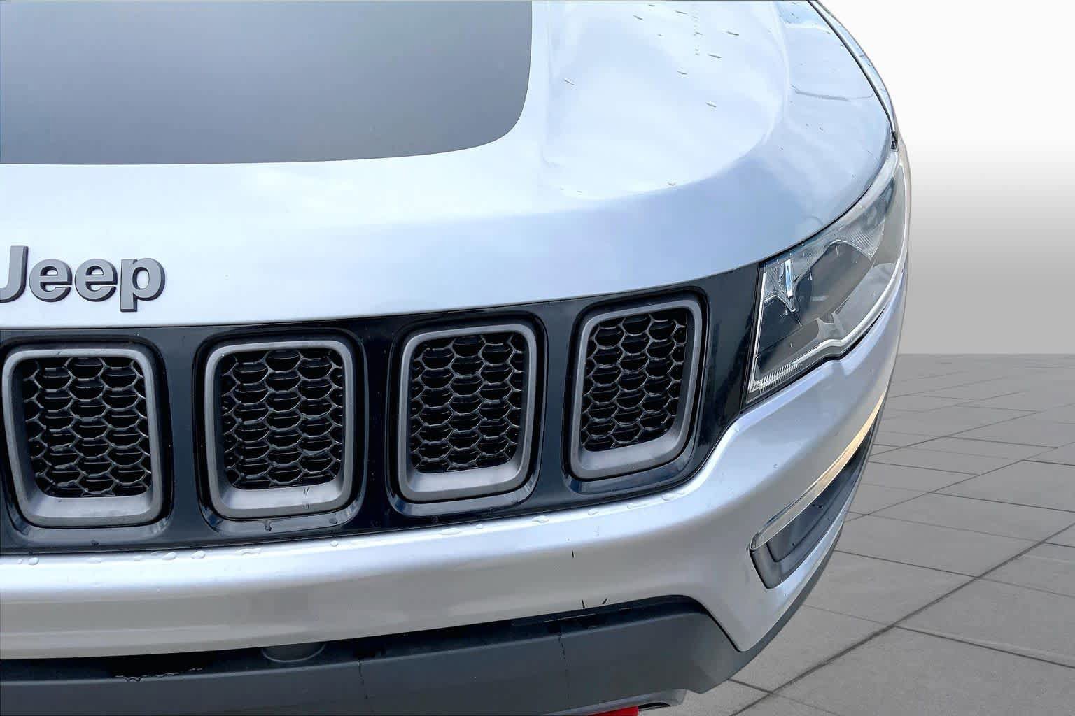 Used 2021 Jeep Compass Trailhawk AWD/4WD image 29