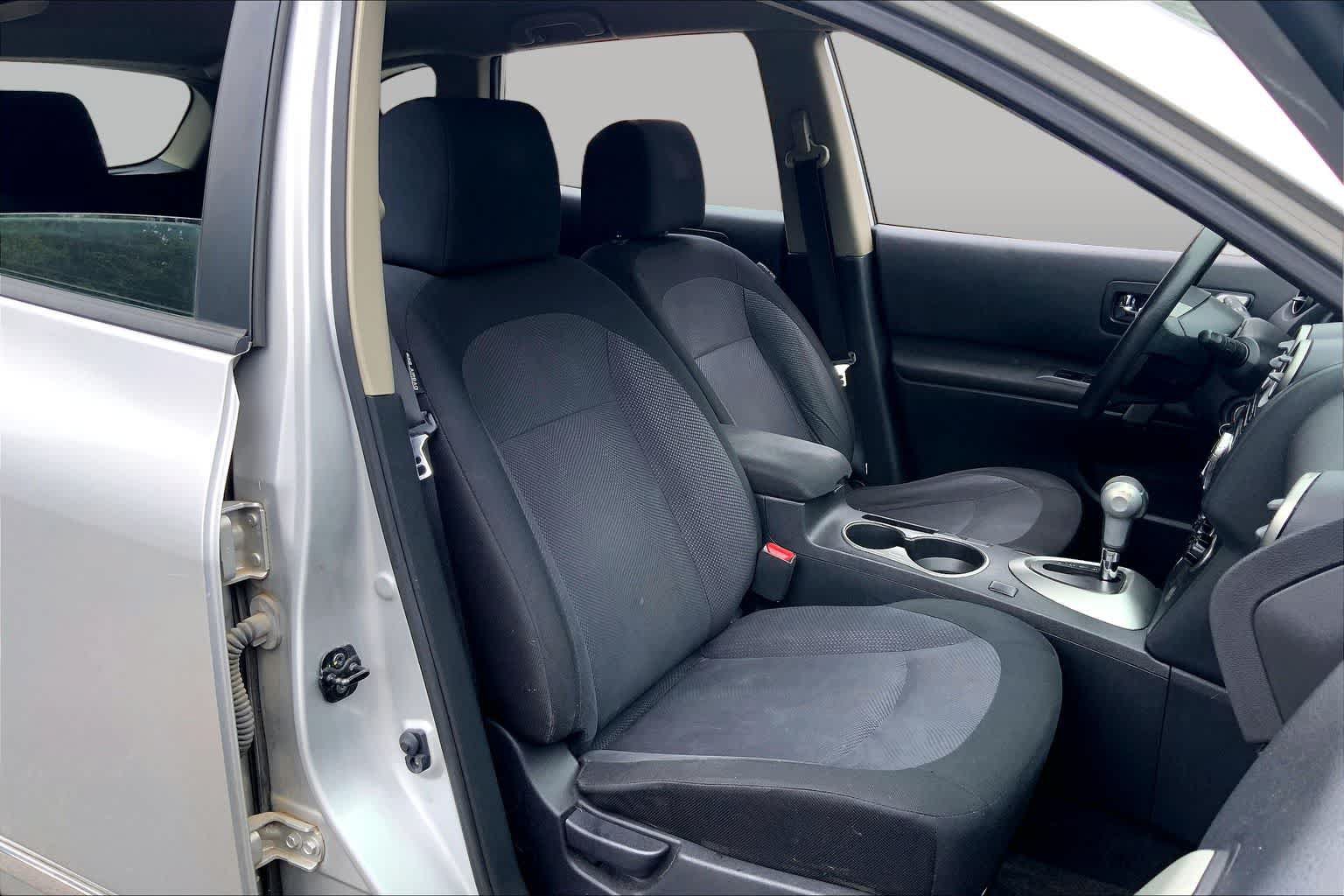 Used 2013 Nissan Rogue S FWD image 8