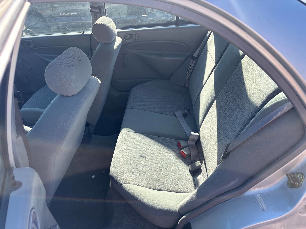 Used 2001 Ford Escort Sedan image 12