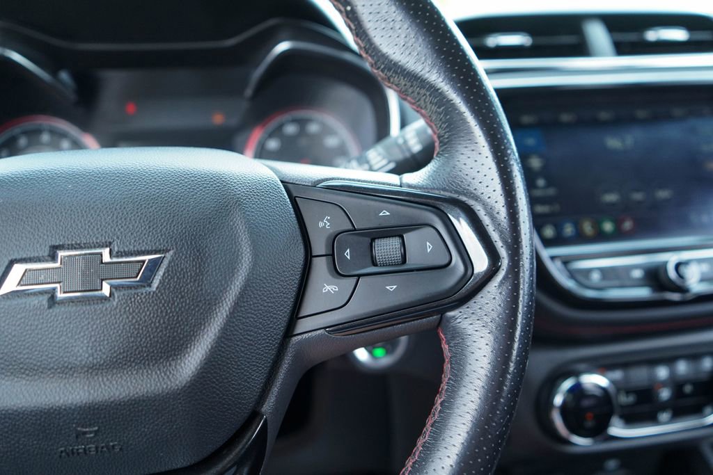 Used 2021 Chevrolet TrailBlazer RS w/ Technology Package image 24