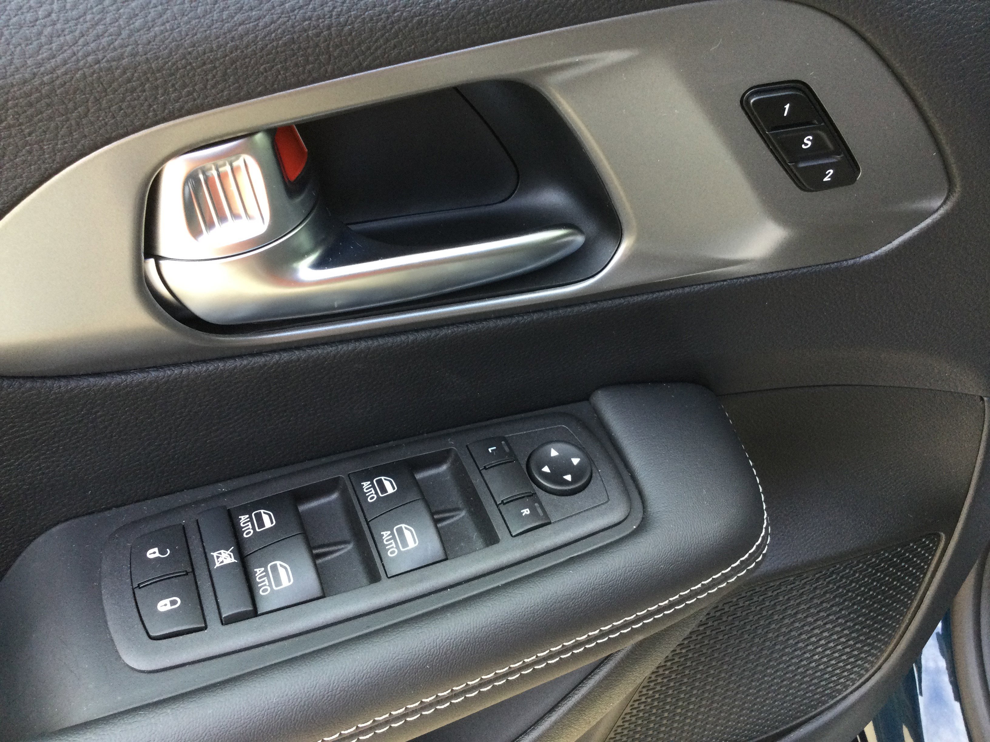 New 2025 Chrysler Pacifica Select image 8