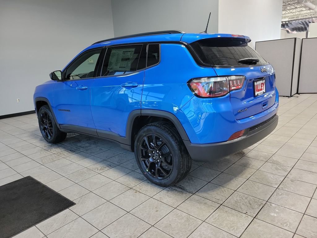 New 2026 Jeep Compass Latitude image 4