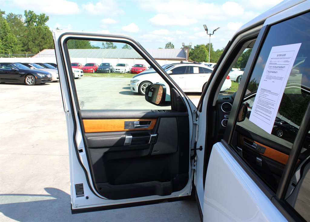 Used 2014 Land Rover LR4 HSE image 30