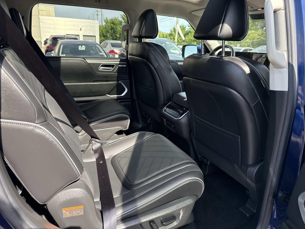 Certified 2025 INFINITI QX80 Luxe AWD/4WD image 38
