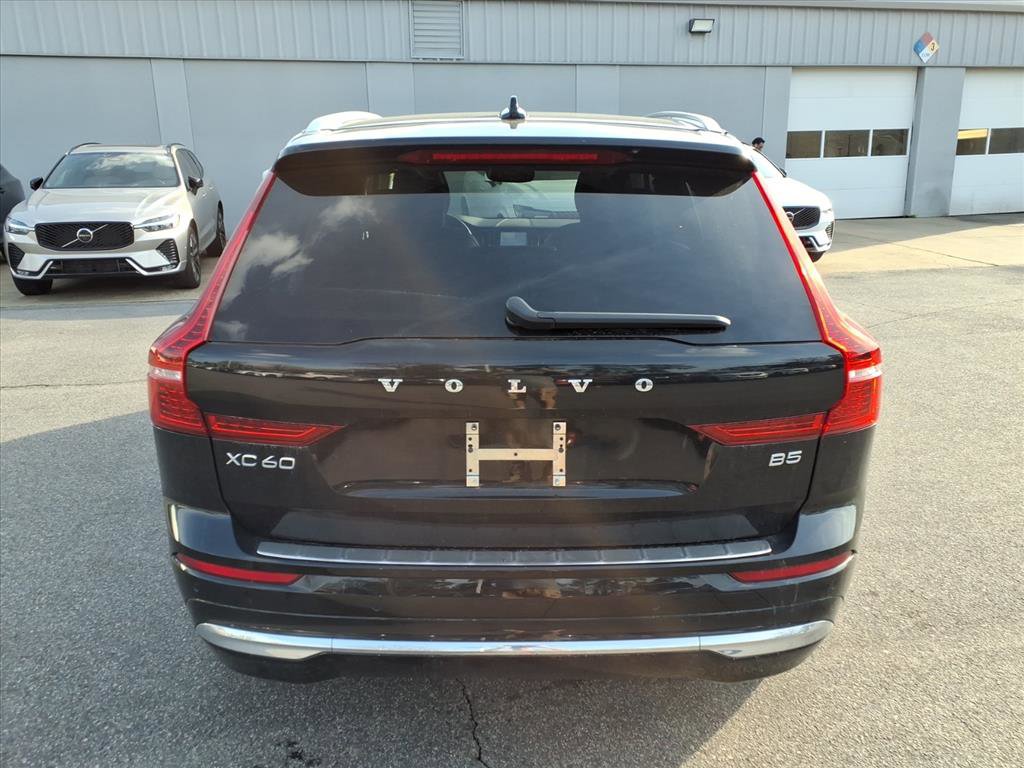 Used 2022 Volvo XC60 B5 Inscription w/ Protection Package Premier image 4