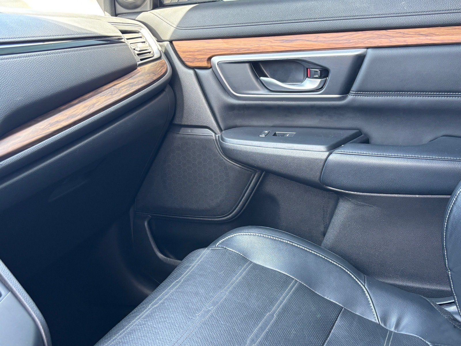 Used 2021 Honda CR-V Touring image 18