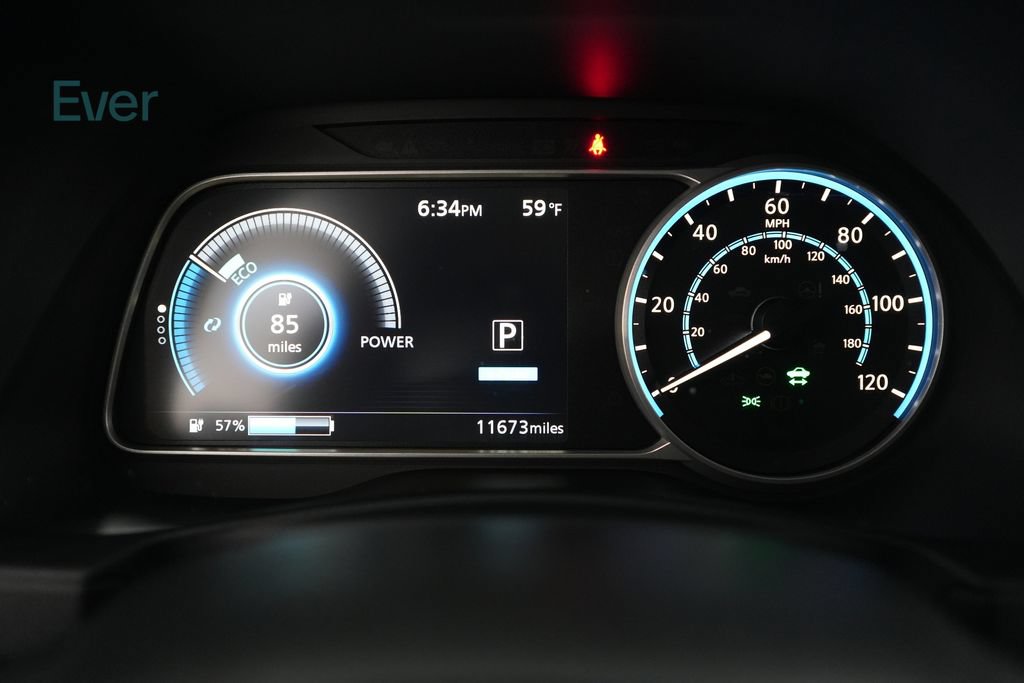 Used 2025 Nissan Leaf S FWD image 7