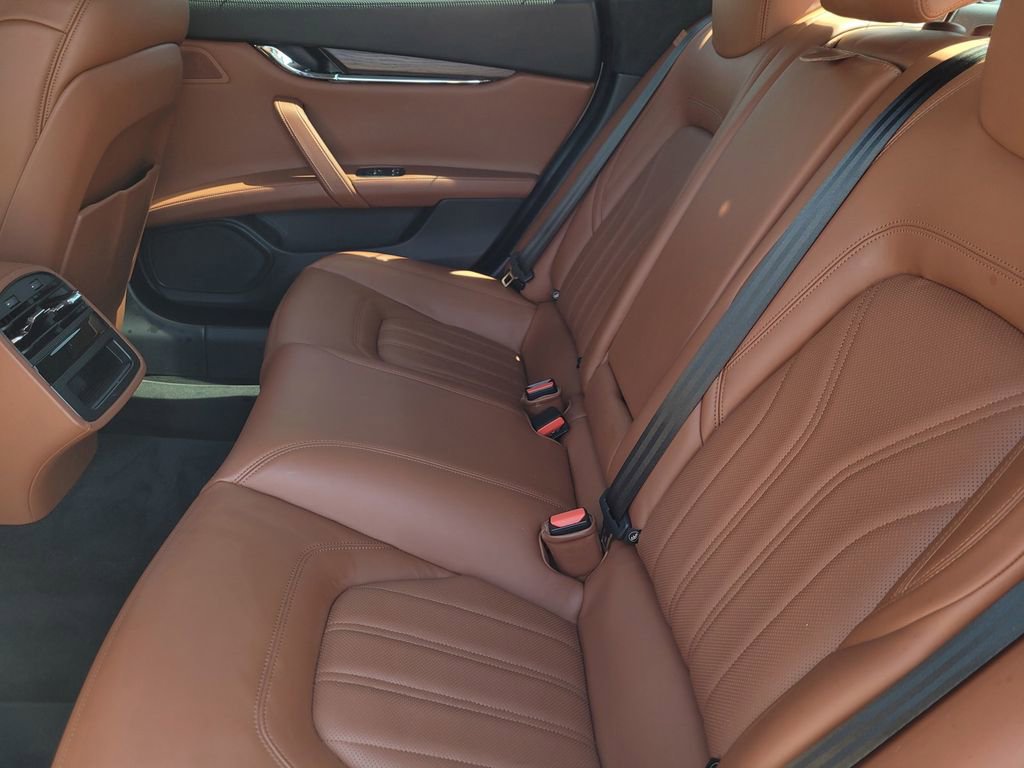 Used 2018 Maserati Quattroporte S GranLusso image 13