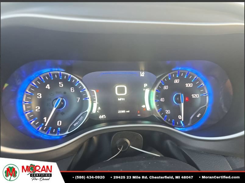 Used 2026 Chrysler Pacifica Select FWD image 2