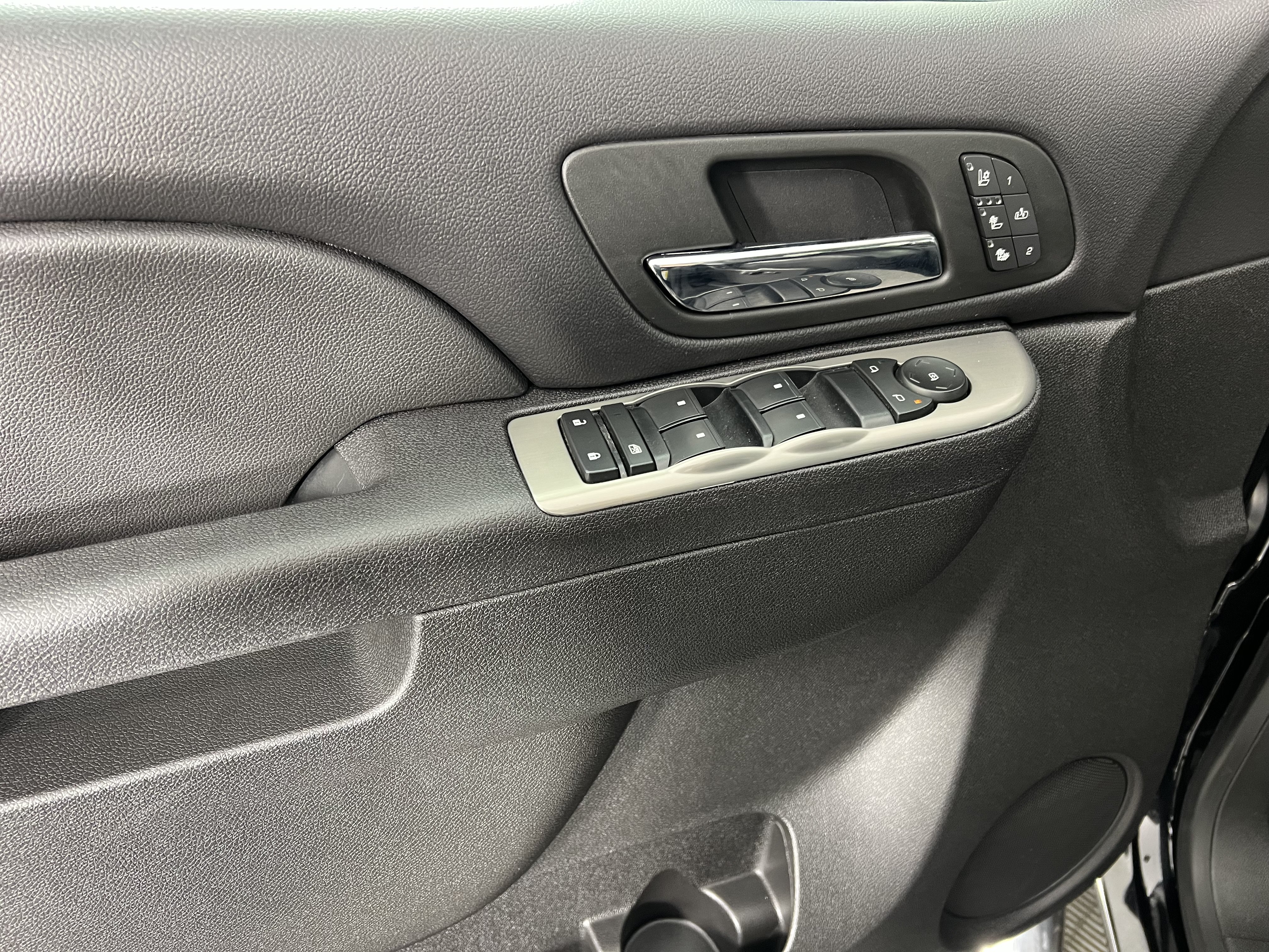 Used 2012 Chevrolet Silverado 2500 LTZ w/ LTZ Plus Package AWD/4WD image 18