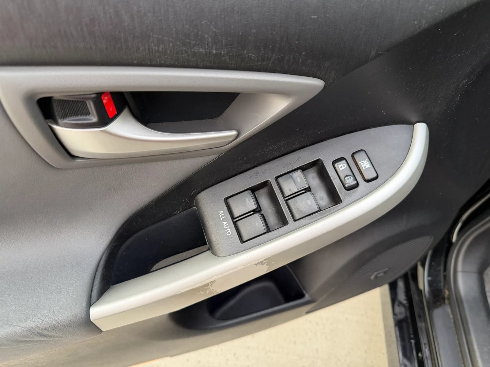 Used 2014 Toyota Prius Four FWD image 19