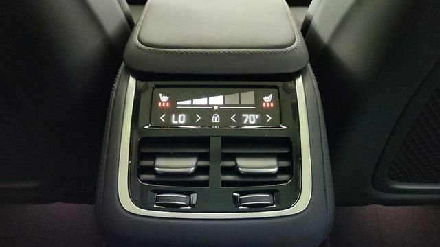 New 2026 Volvo XC90 B5 Plus w/ Protection Package AWD/4WD image 31