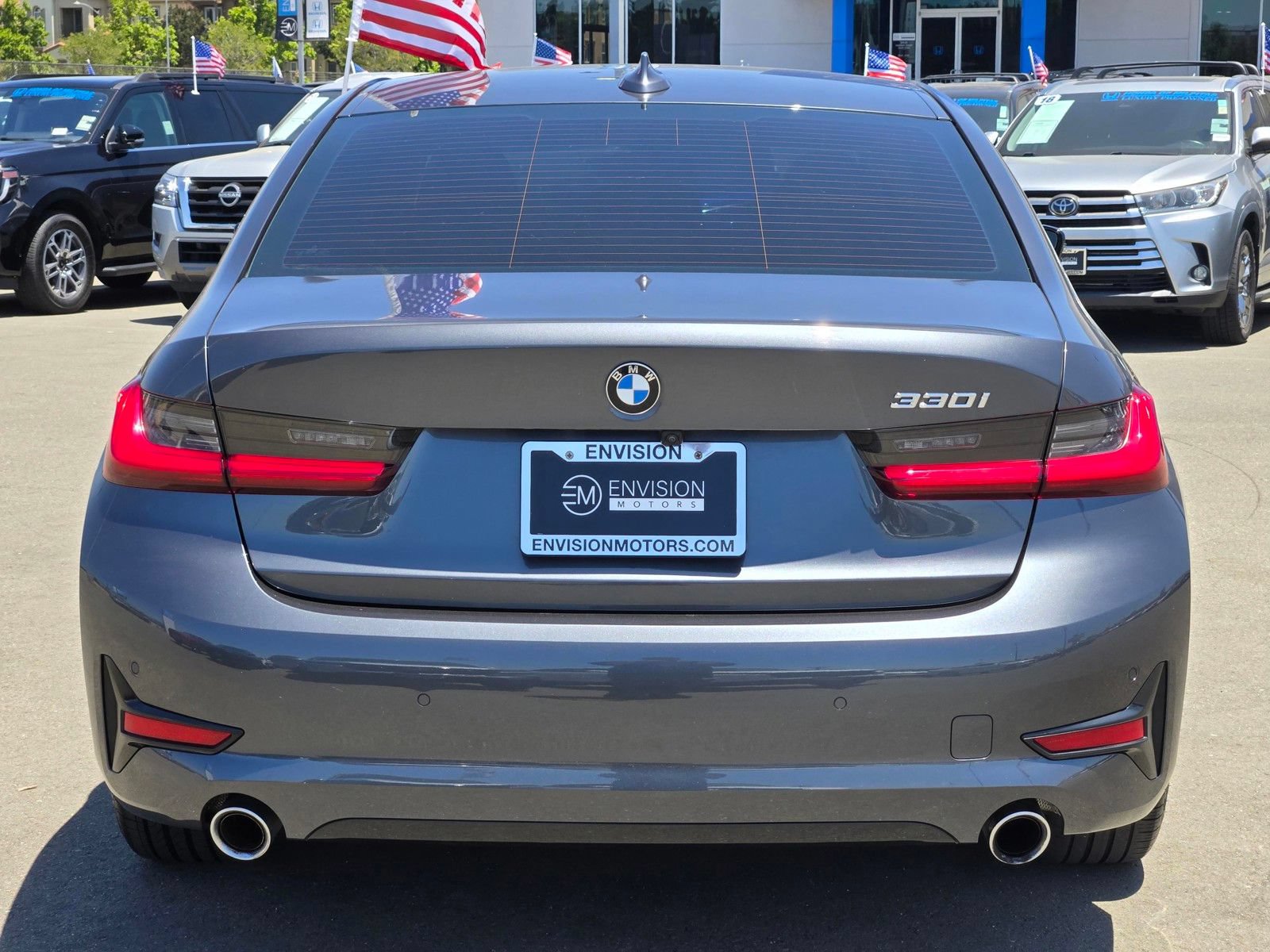 Used 2021 BMW 330i Sedan w/ Premium Package RWD image 6