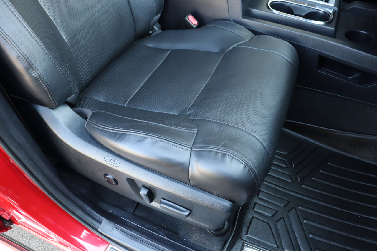 Used 2016 Toyota Tundra Platinum image 28