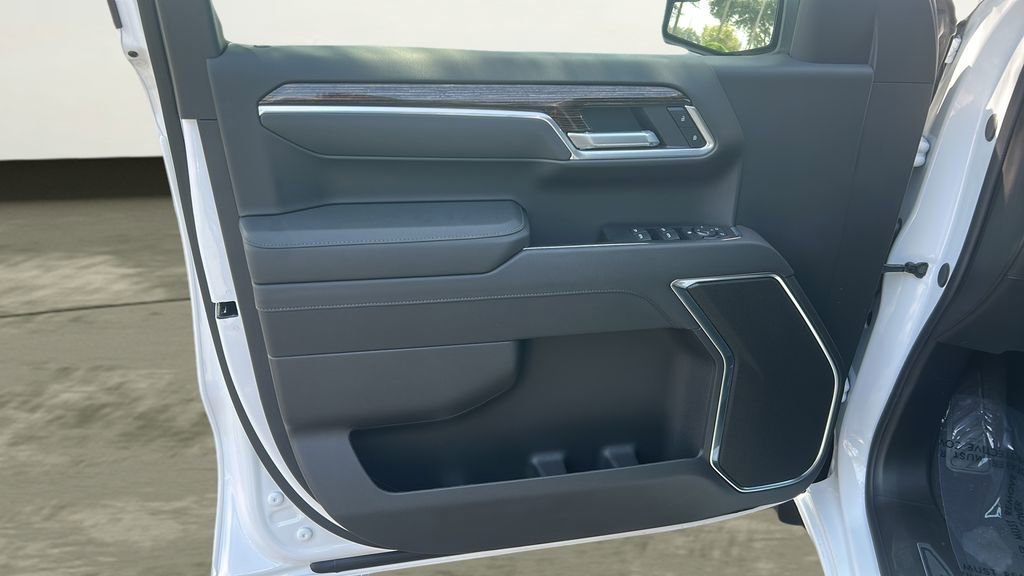 New 2026 GMC Sierra 1500 SLE image 11