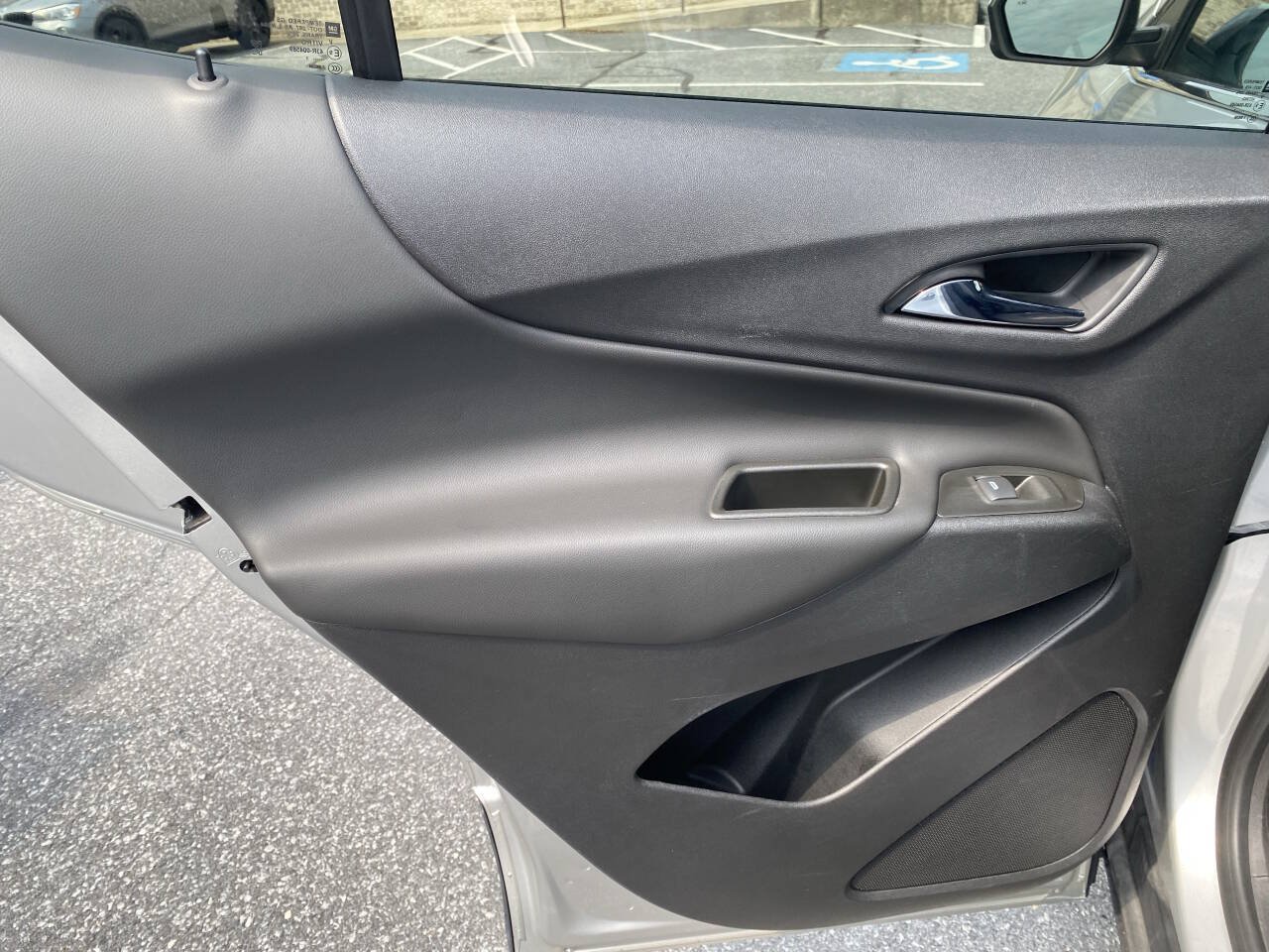 Used 2021 Chevrolet Equinox LT AWD/4WD image 13
