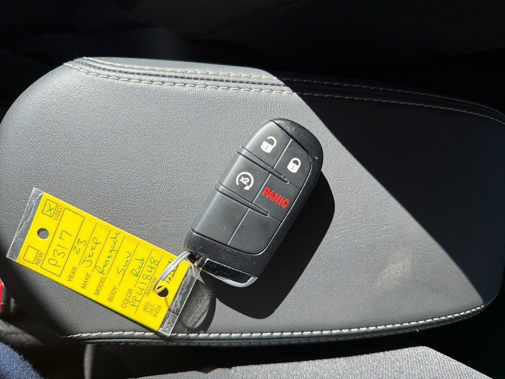 Used 2023 Jeep Renegade Latitude image 29