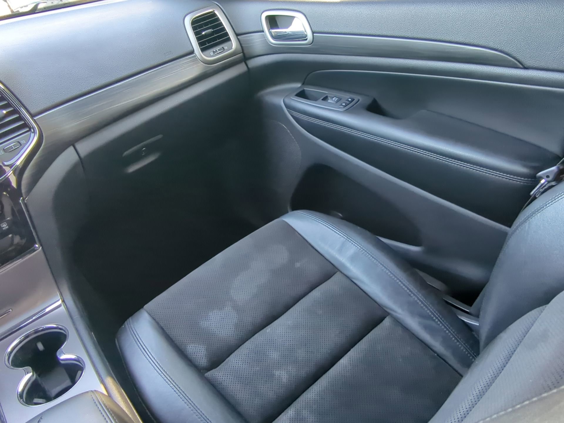 Used 2021 Jeep Grand Cherokee Laredo X image 51