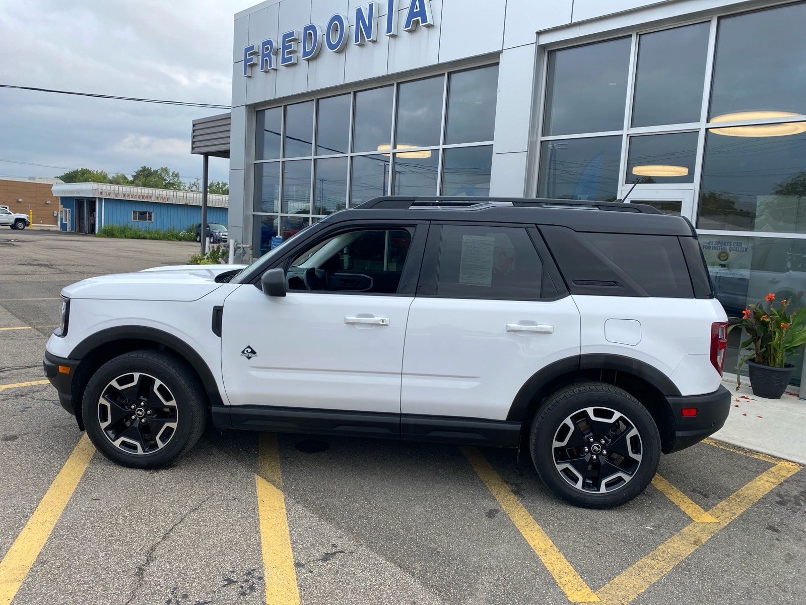 Used 2021 Ford Bronco Sport Outer Banks AWD/4WD image 3