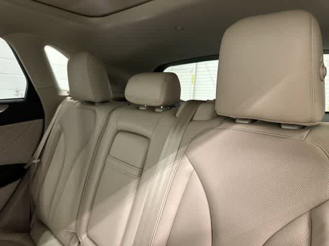 Used 2019 Lincoln MKC Reserve w/ MKC Climate Package FWD image 14