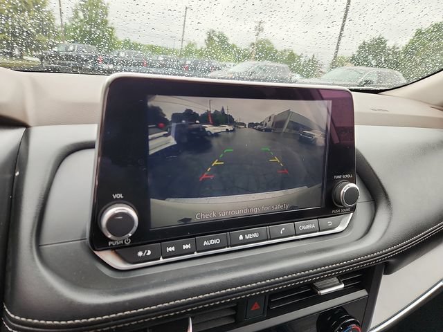 Used 2023 Nissan Rogue SV AWD/4WD image 18
