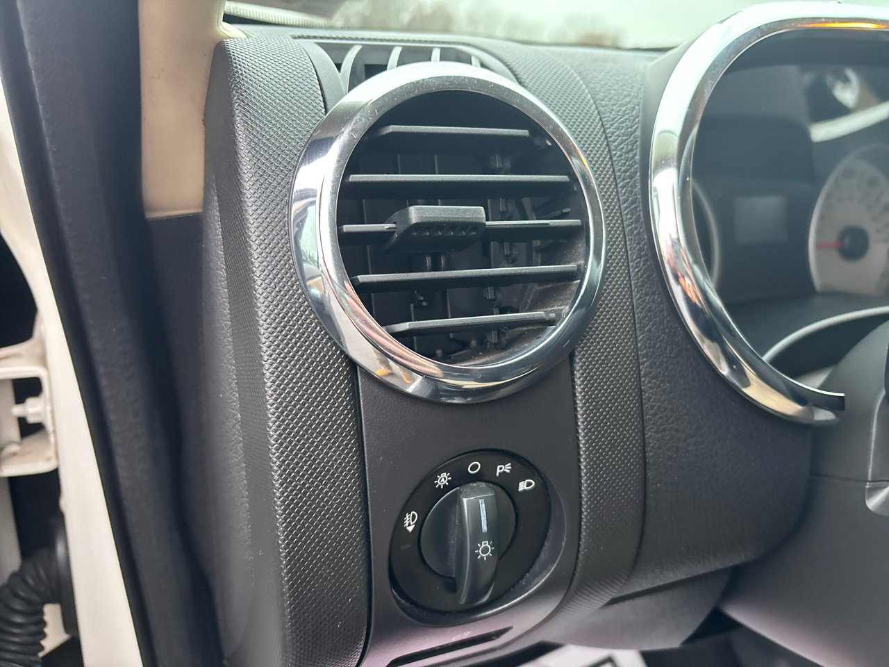 Used 2010 Ford Explorer Eddie Bauer image 31