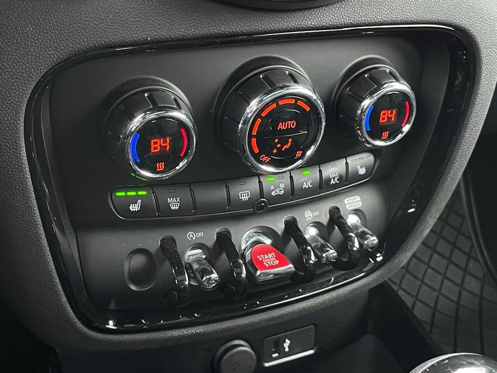 Used 2024 MINI Cooper Clubman S w/ Signature Upholstery Package image 19