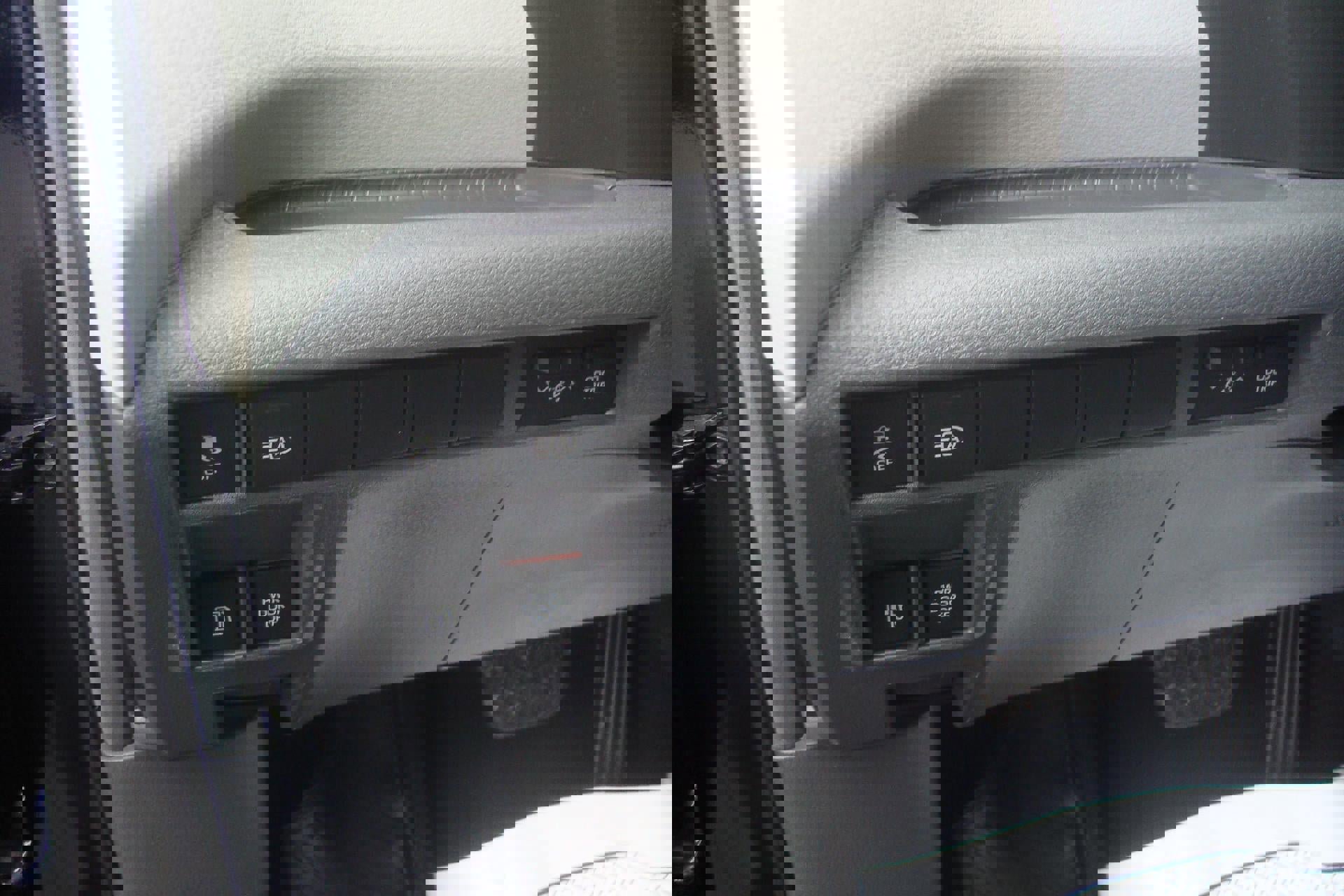 Used 2024 Toyota Sienna XLE image 13