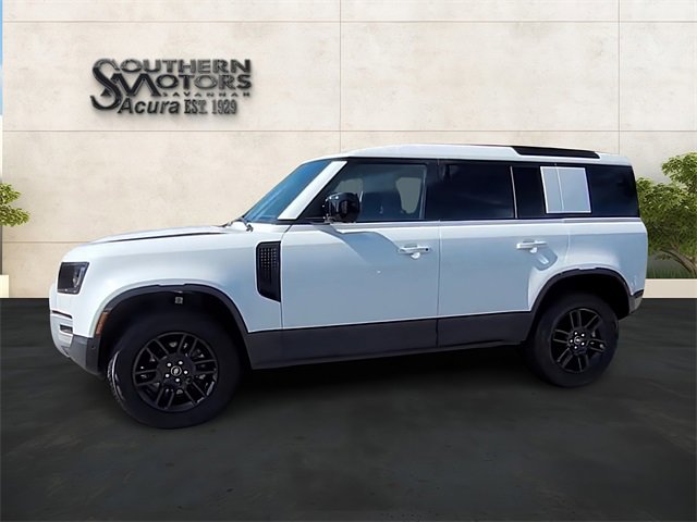 Used 2025 Land Rover Defender 110 S image 19