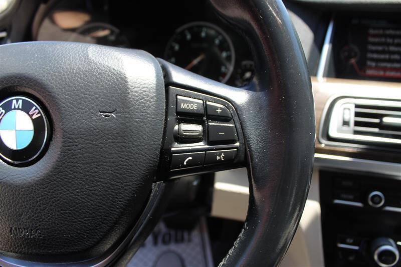 Used 2015 BMW 740Li RWD image 18