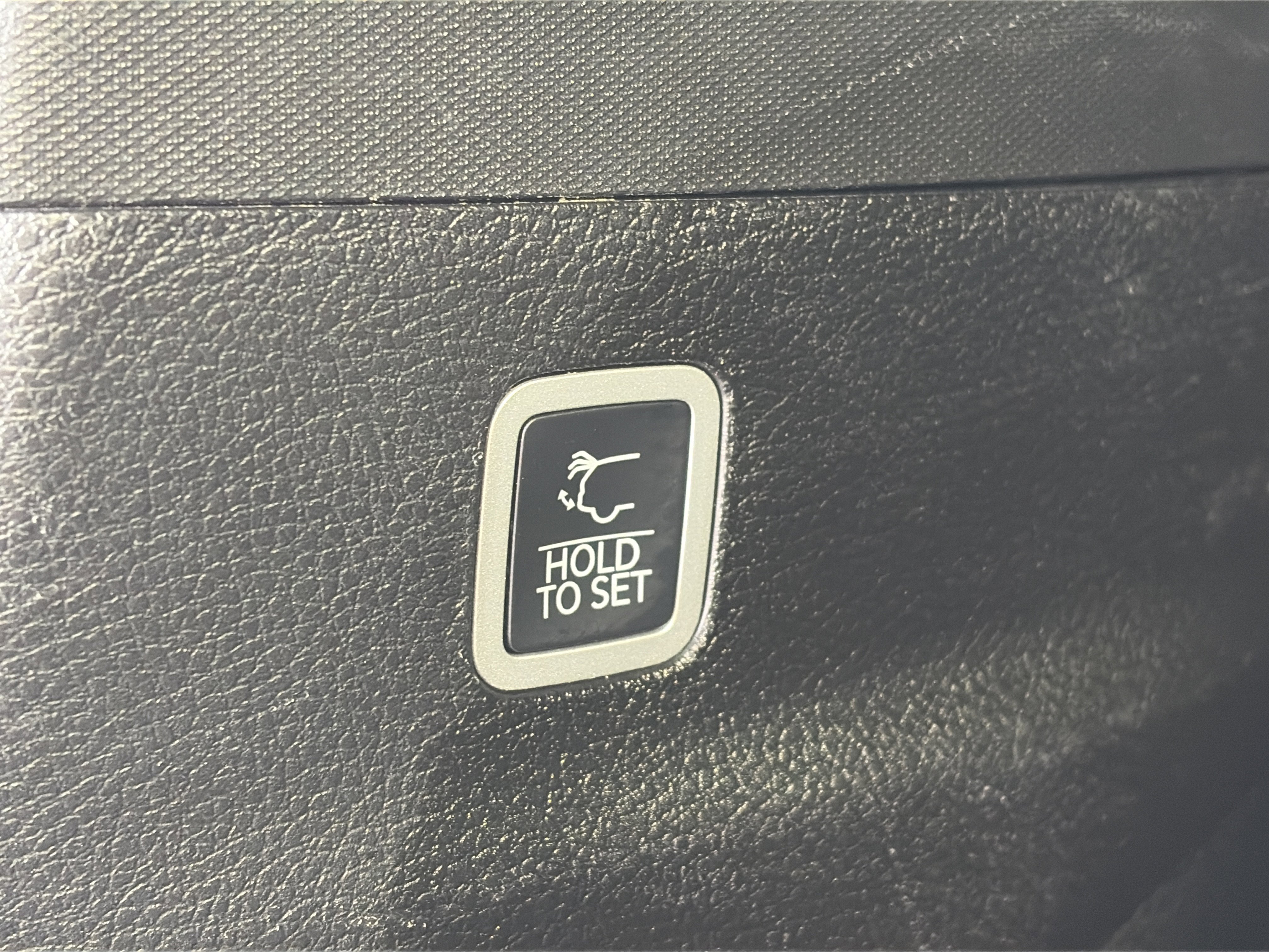 Used 2024 Jeep Wagoneer L Series II w/ Flexible Seating Group image 17