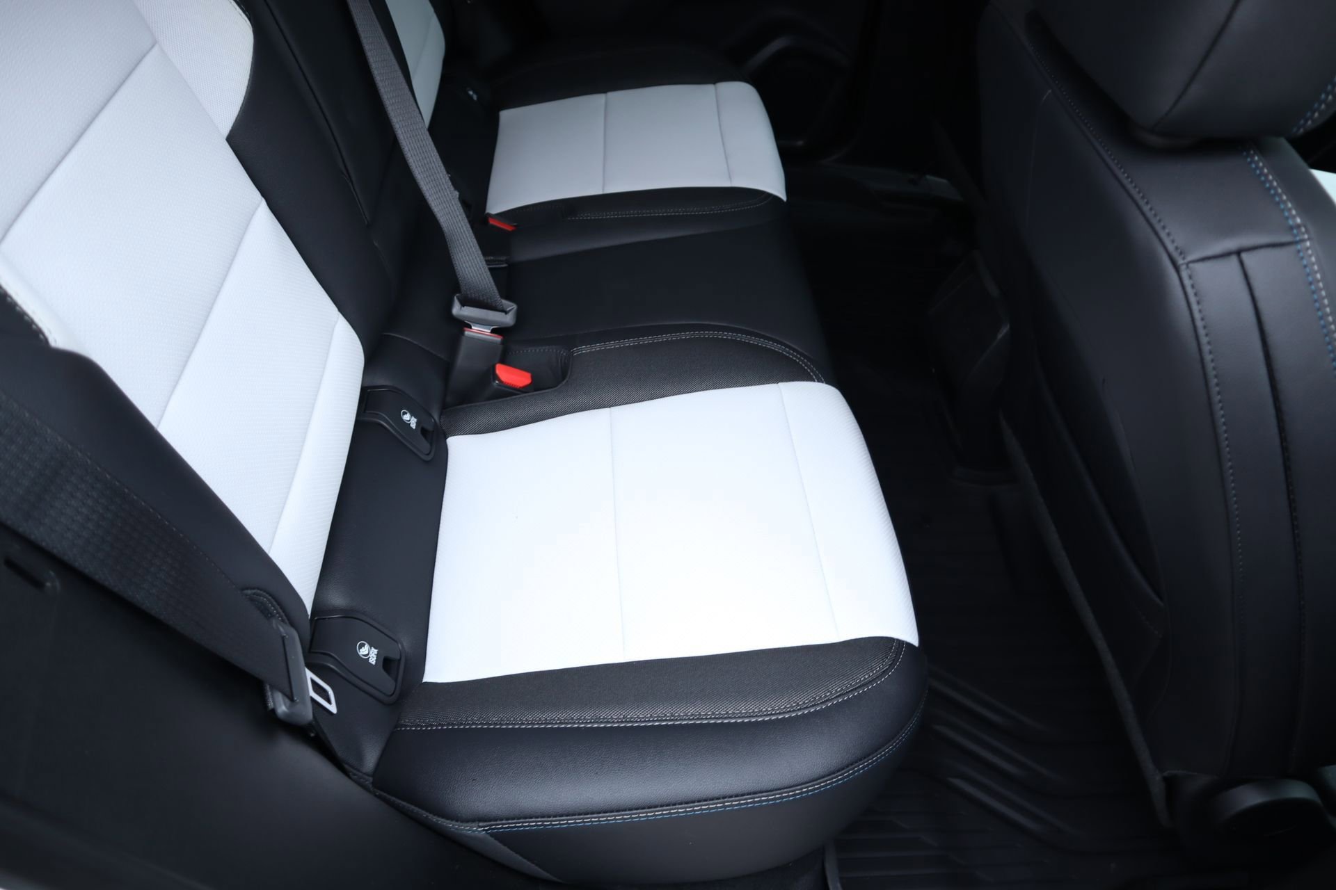 New 2026 Chevrolet Equinox EV LT image 14