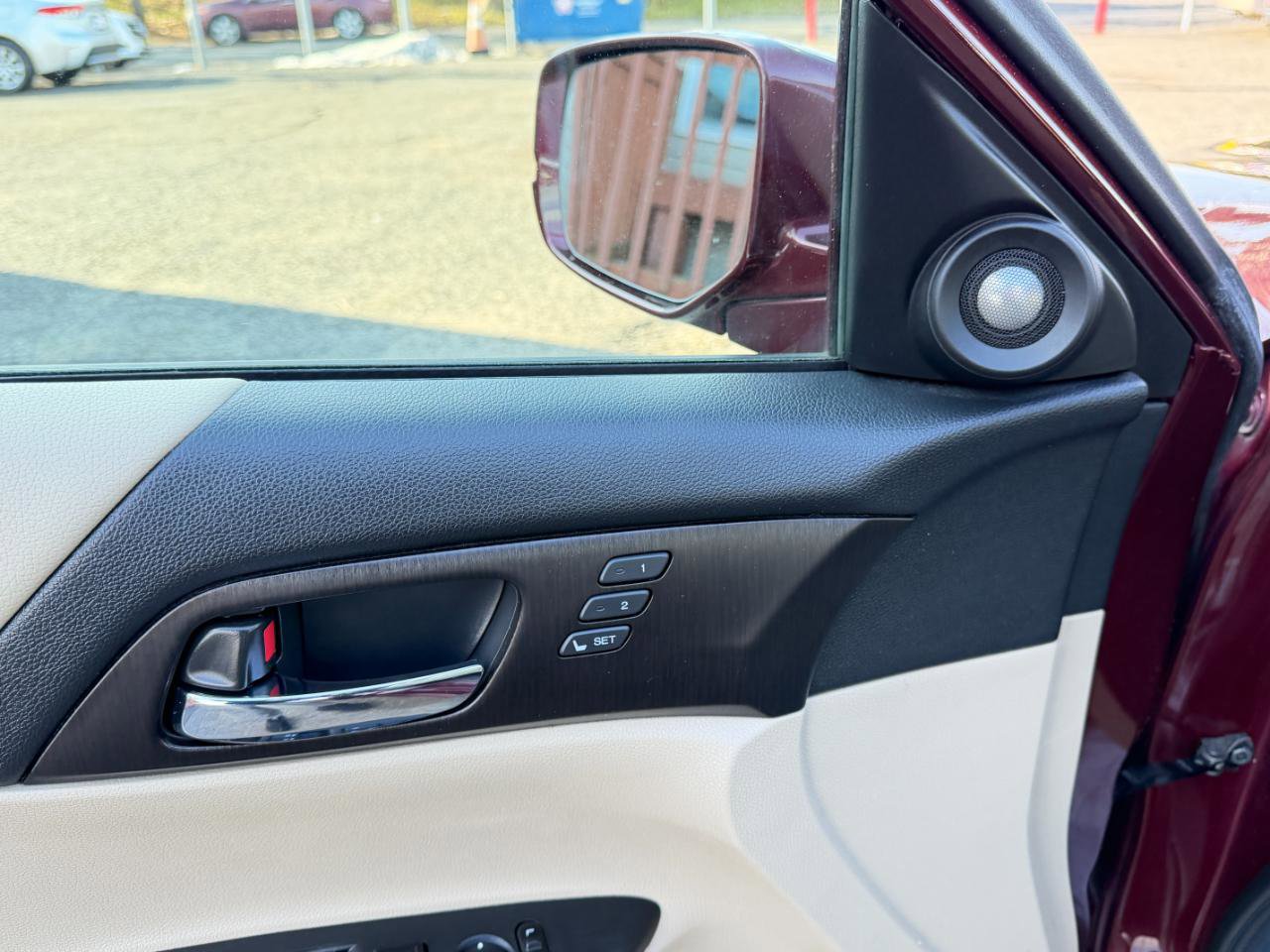 Used 2013 Honda Accord EX-L image 17