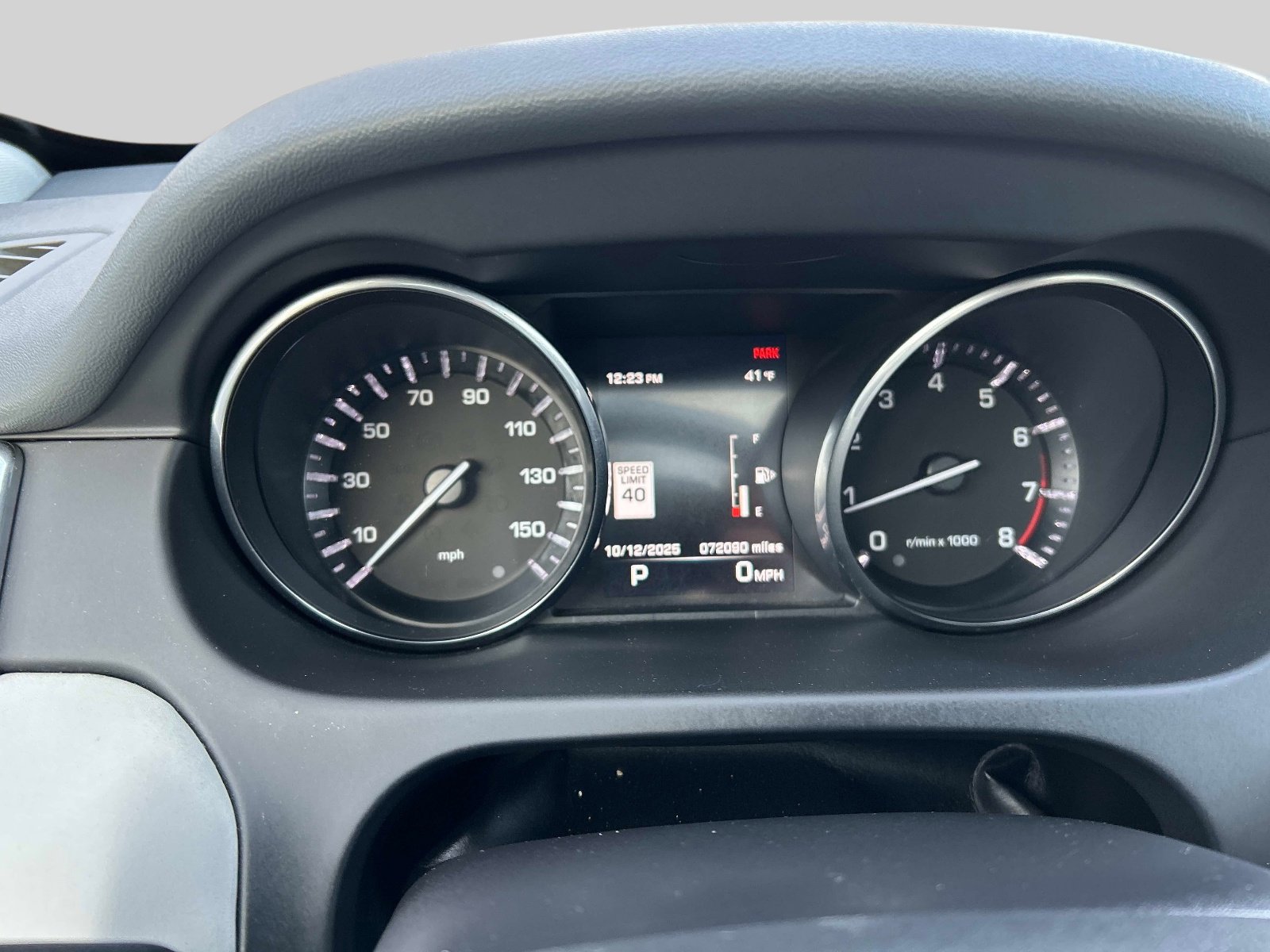 Used 2016 Land Rover Discovery Sport HSE image 27