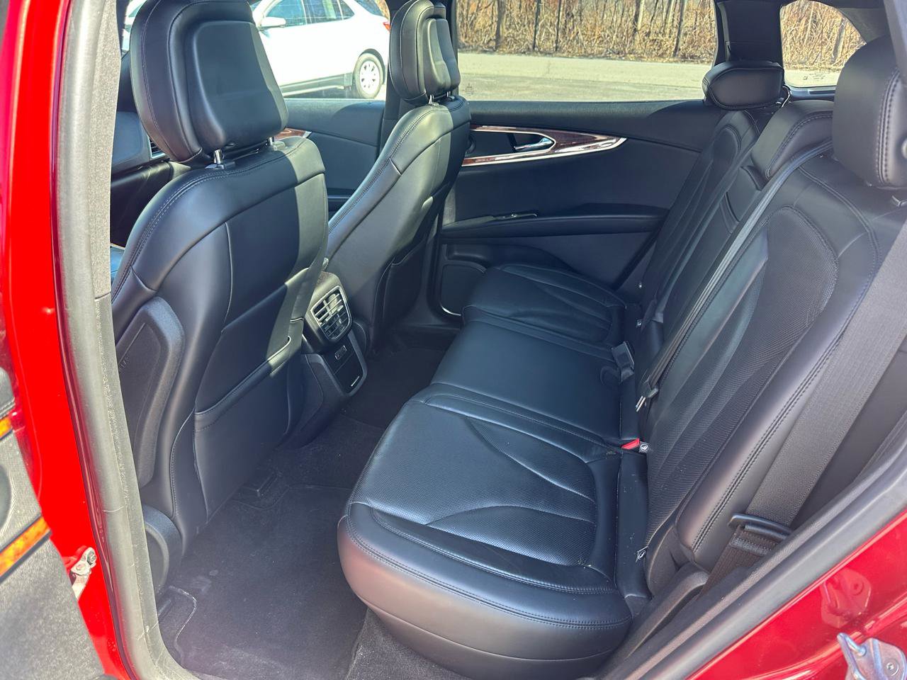 Used 2020 Lincoln Nautilus Reserve w/ Equipment Group 201A image 12