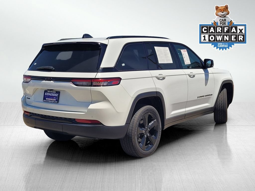 Used 2023 Jeep Grand Cherokee Altitude AWD/4WD image 4