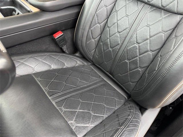 Used 2022 Jeep Grand Wagoneer Series III image 32