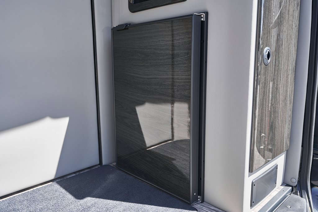 Used 2024 Mercedes-Benz Sprinter 3500 w/ Parking Package image 18