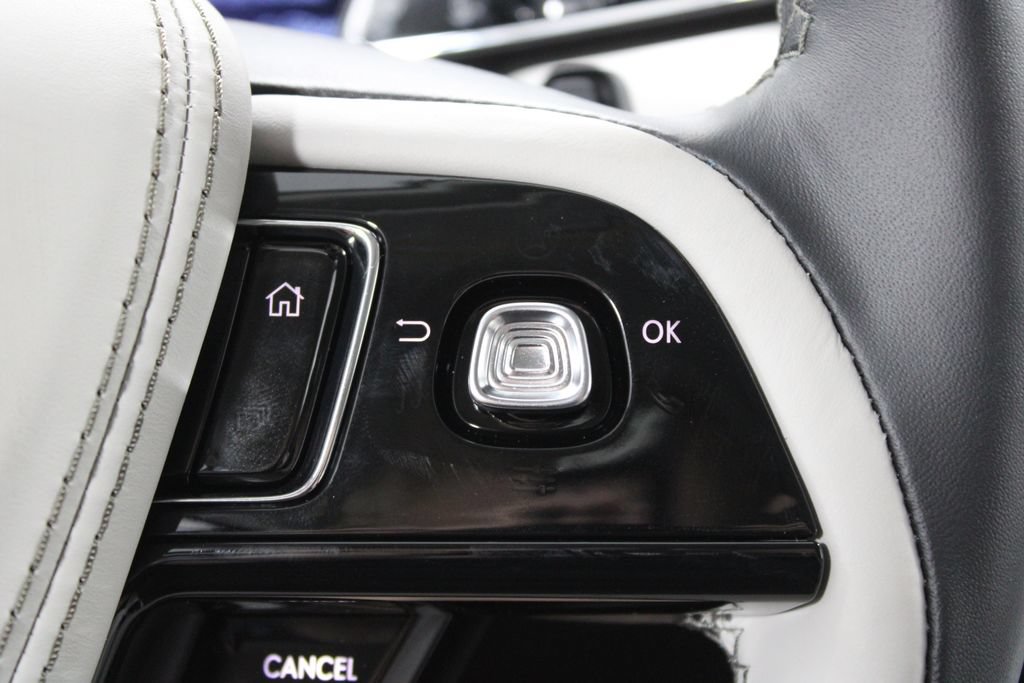 New 2026 Lincoln Aviator 2WD w/ Jet Appearance Package image 41