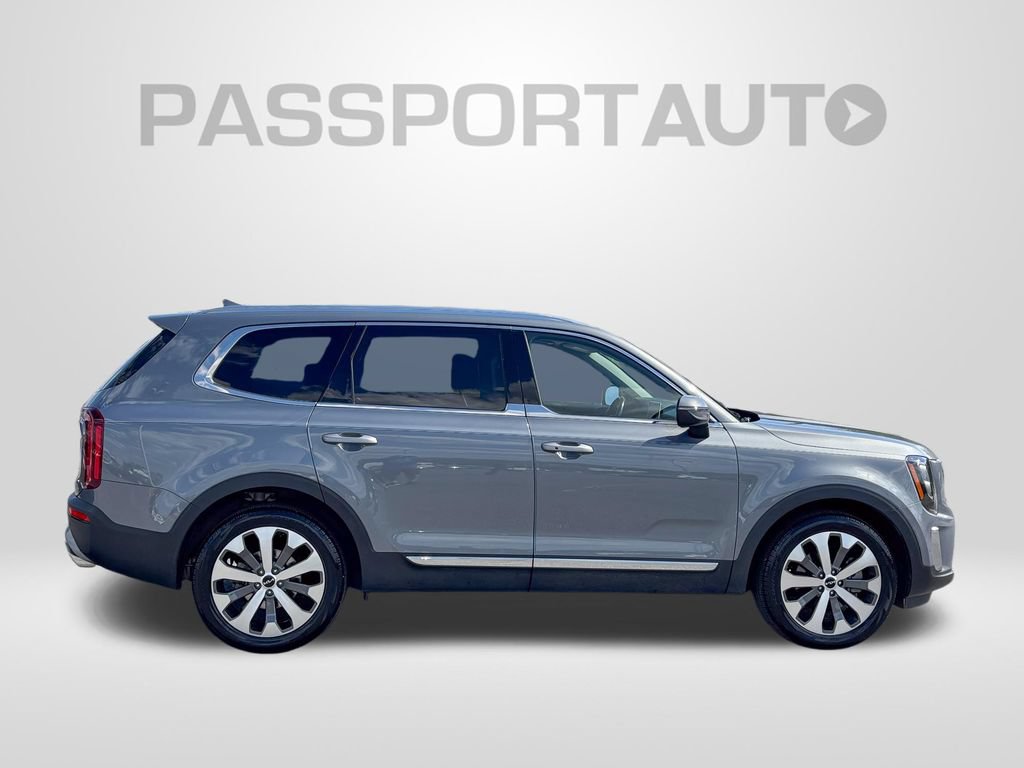 Used 2022 Kia Telluride EX w/ EX Premium Package FWD image 9