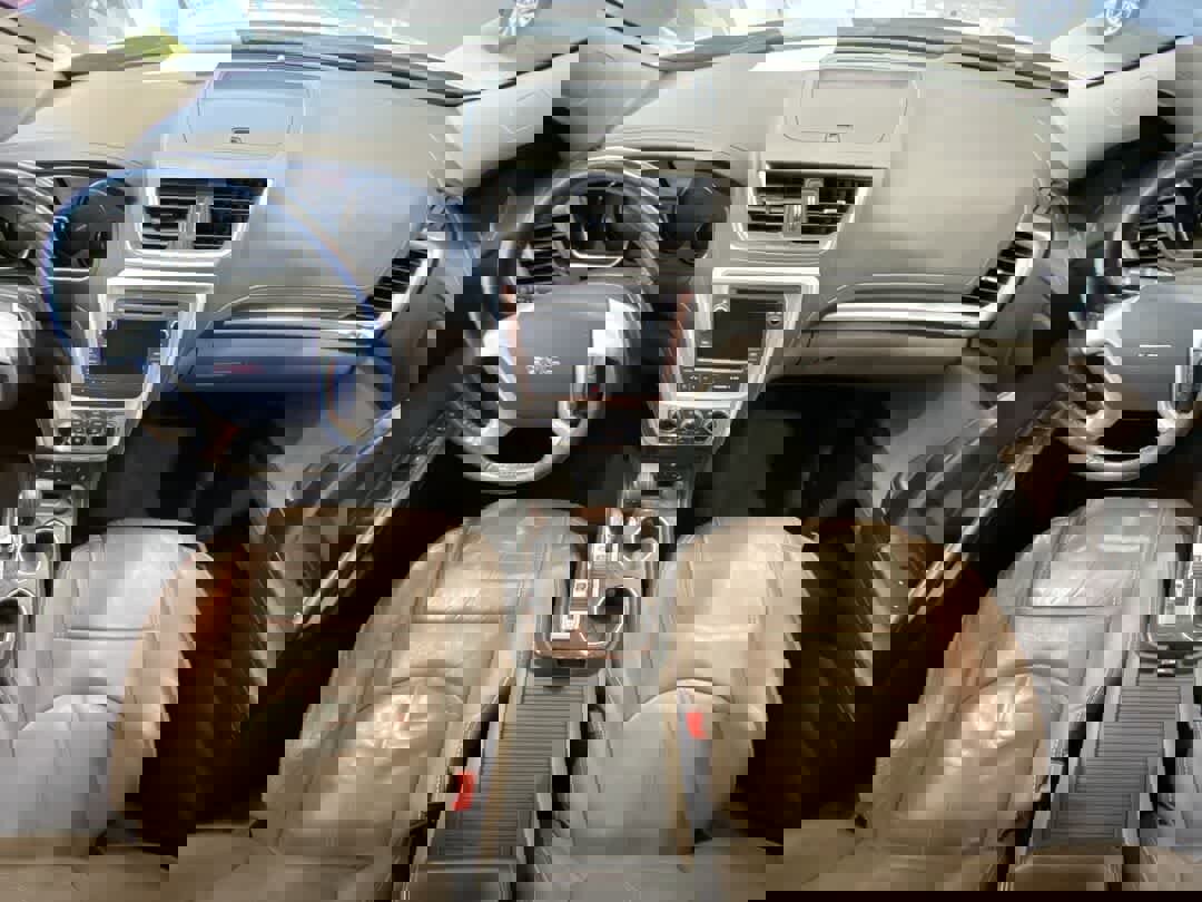 Used 2014 GMC Acadia SLT image 23